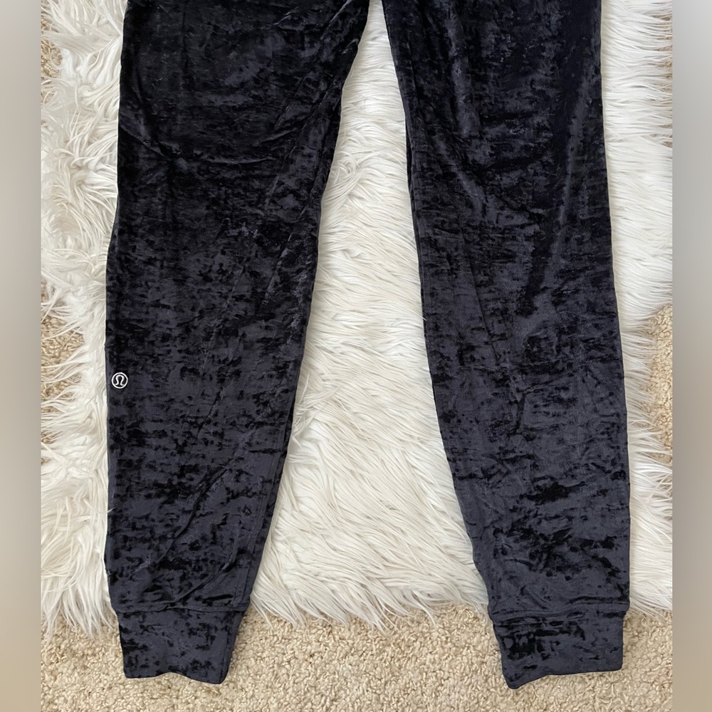 {Lululemon} Ready to Crush Jogger in Black - Women's 4 - Picture 6 of 11